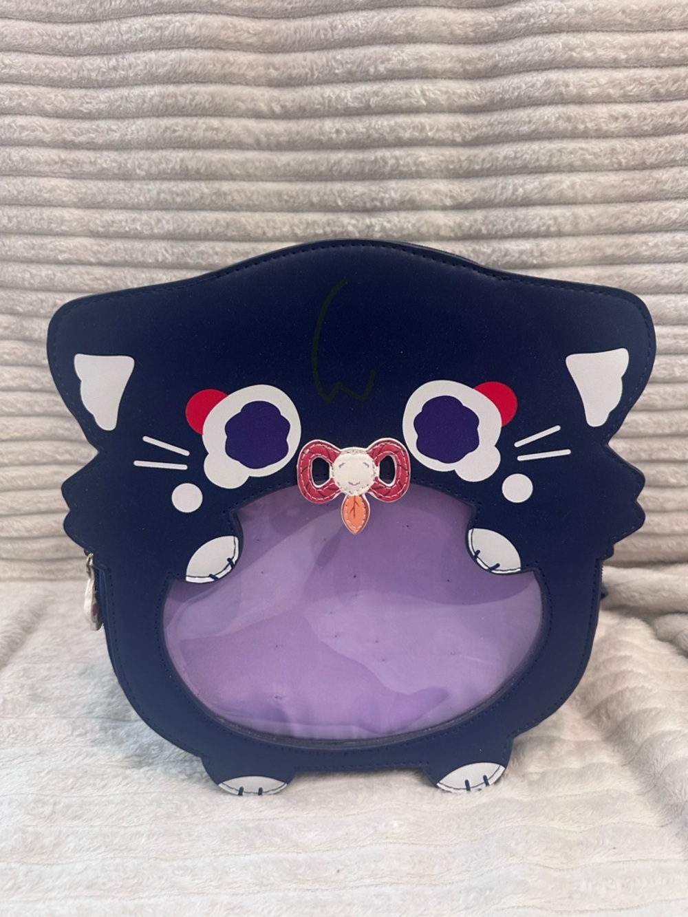 Cute pin bag.